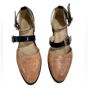 Elegant Tan and Black Women's Loafers